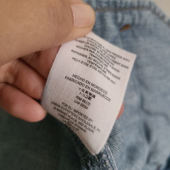 Free People Mixed Indigo Cropped Button Front Jean Jacket Size X-small - Picture 7 of 11